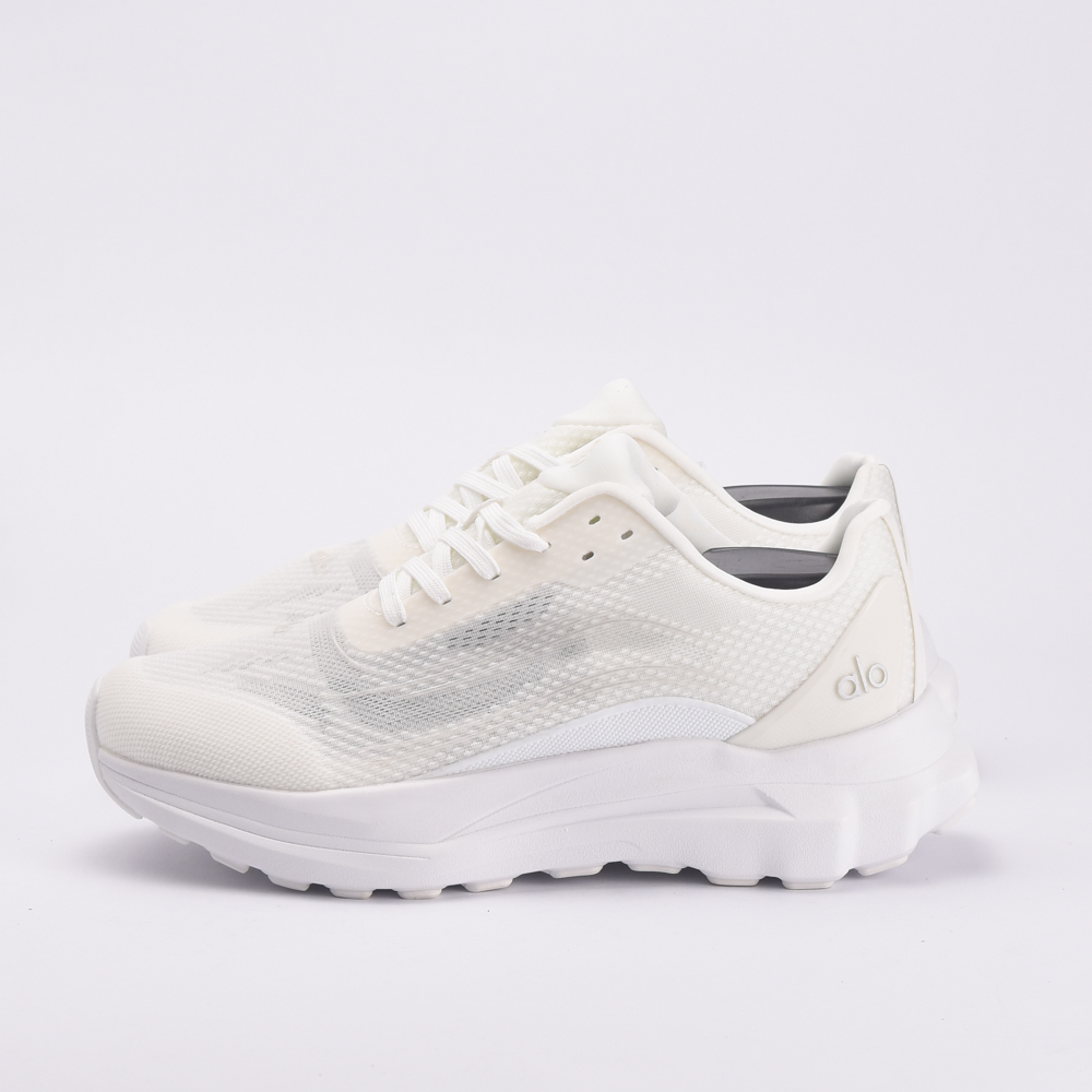 ALO RUNNER SNEAKER – Image 2