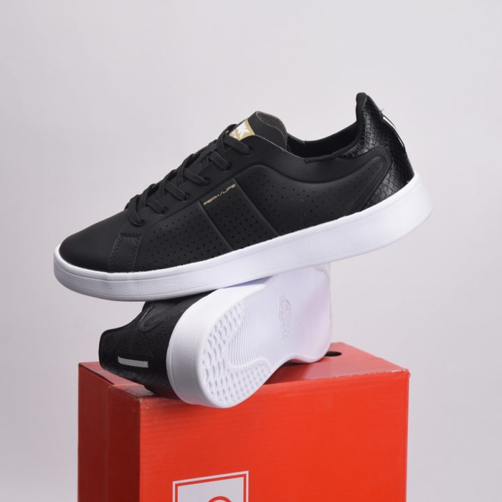 PEAK FOOTWEAR