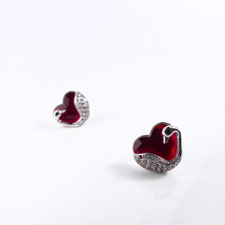 boucle d&rsquo;oreille coeur rouge