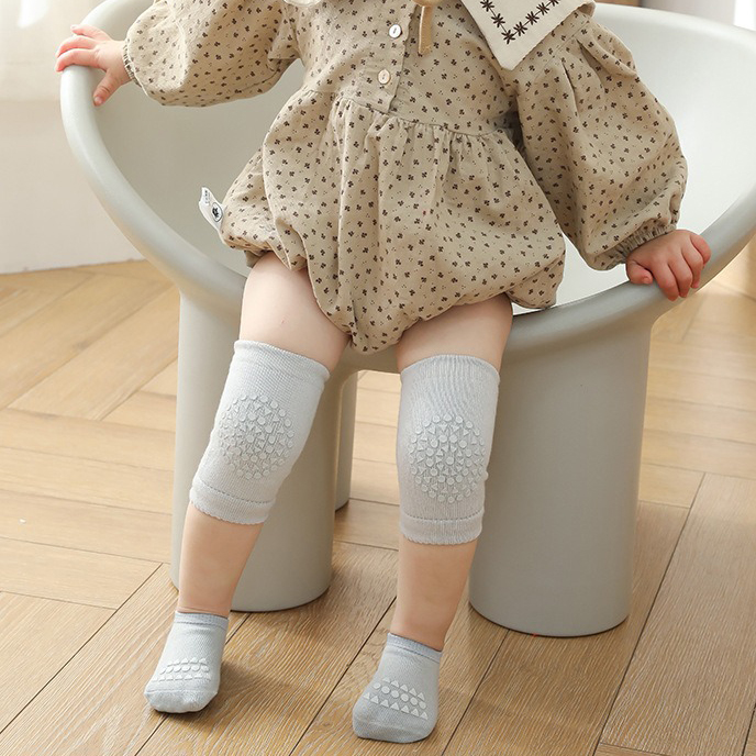 SOCKS ET GENOULLIER  GRIS BABY BOY