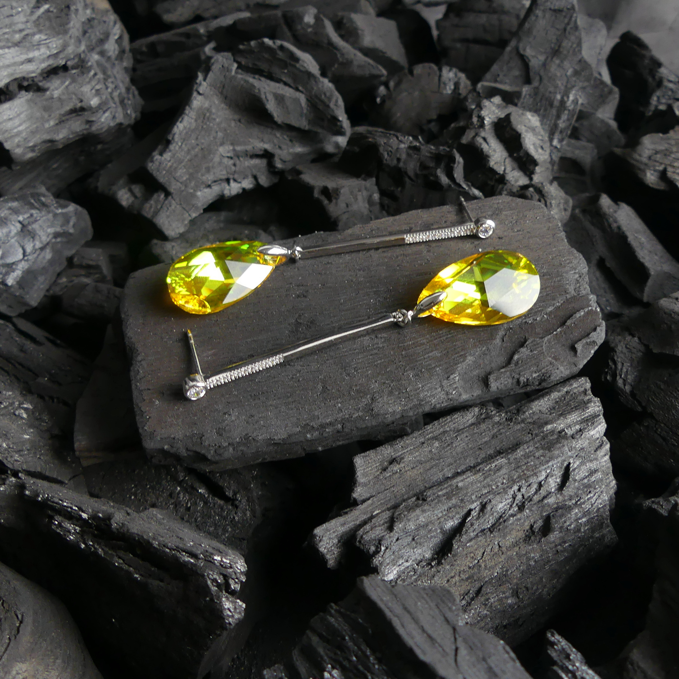 boucle d'oreille pendantes goutte jaune – Image 5