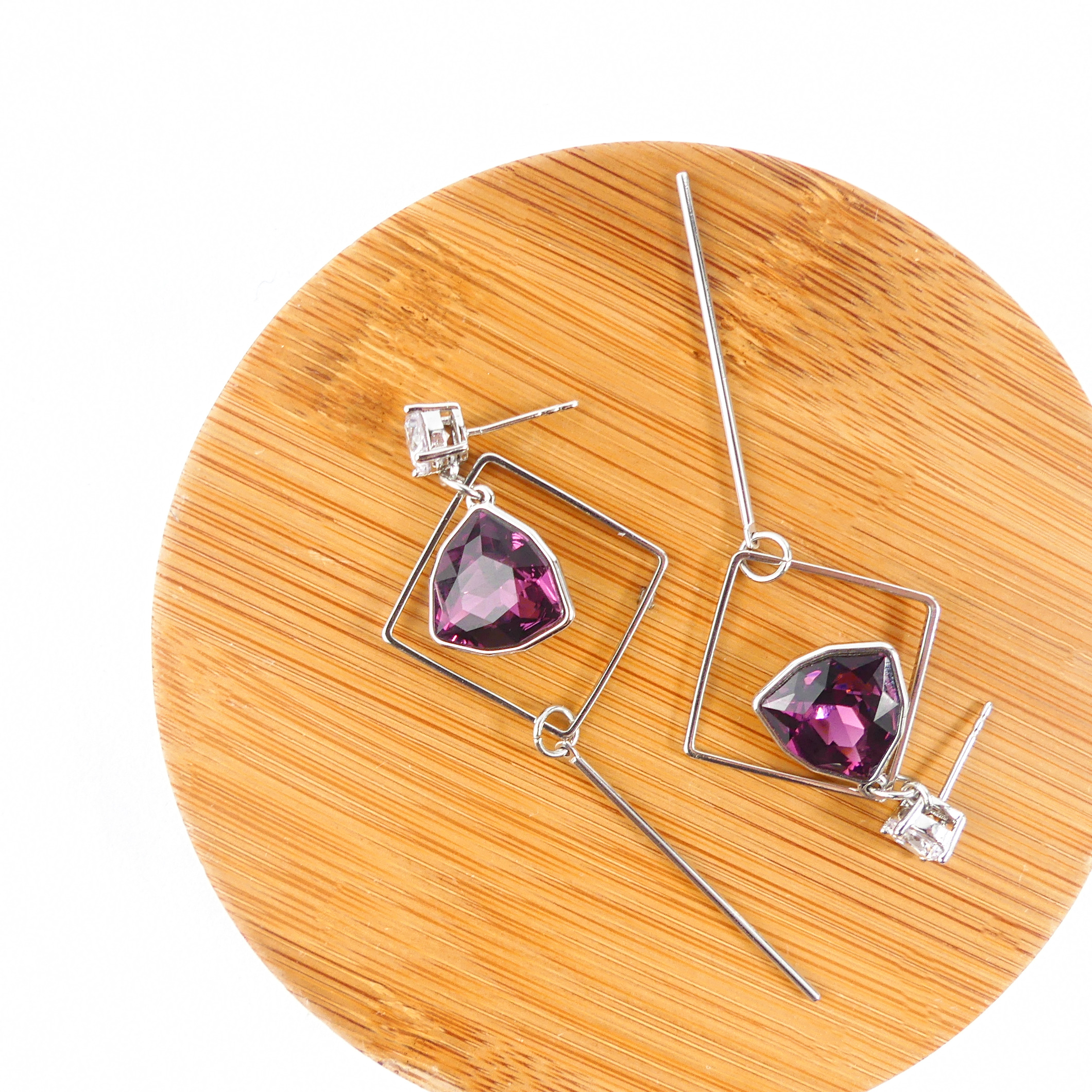 boucle d'oreille pendantes triangle -move – Image 3