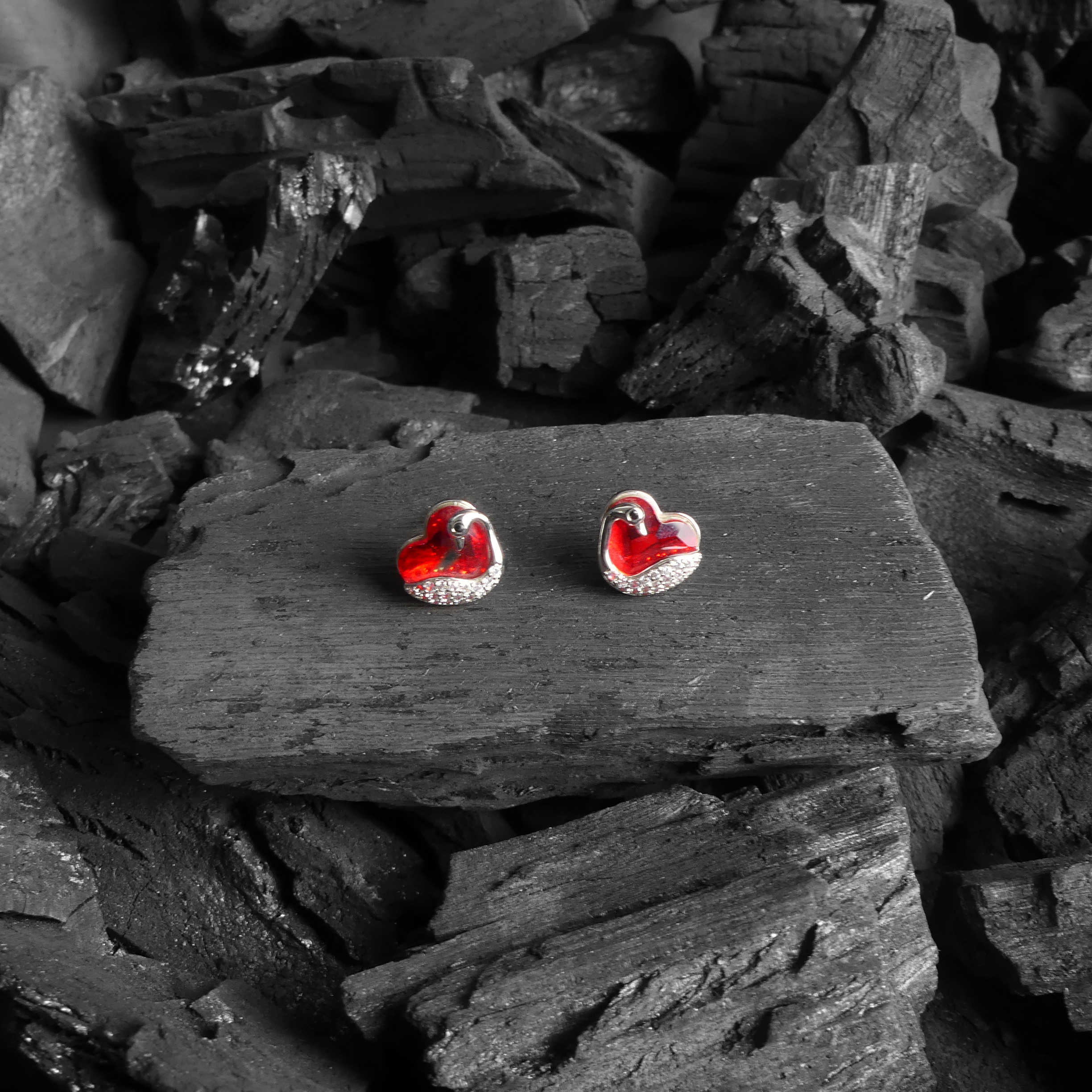 boucle d'oreille coeur rouge – Image 6