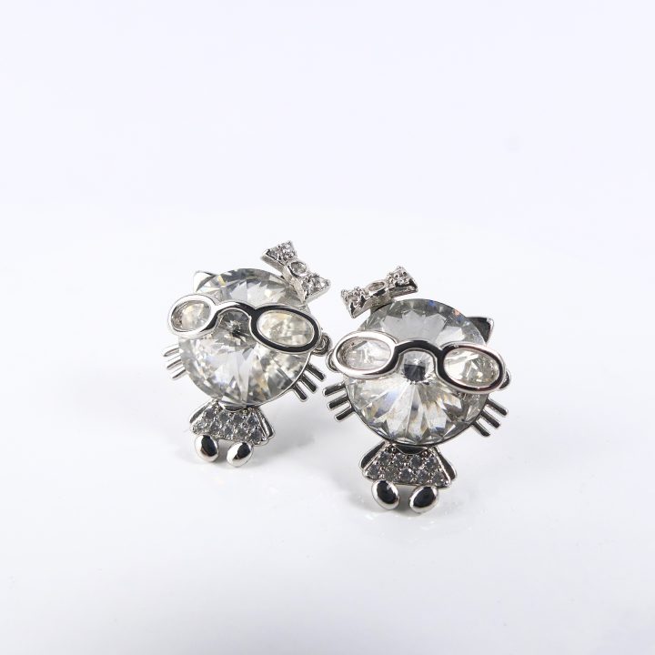 boucle d&rsquo;oreille chat blanc