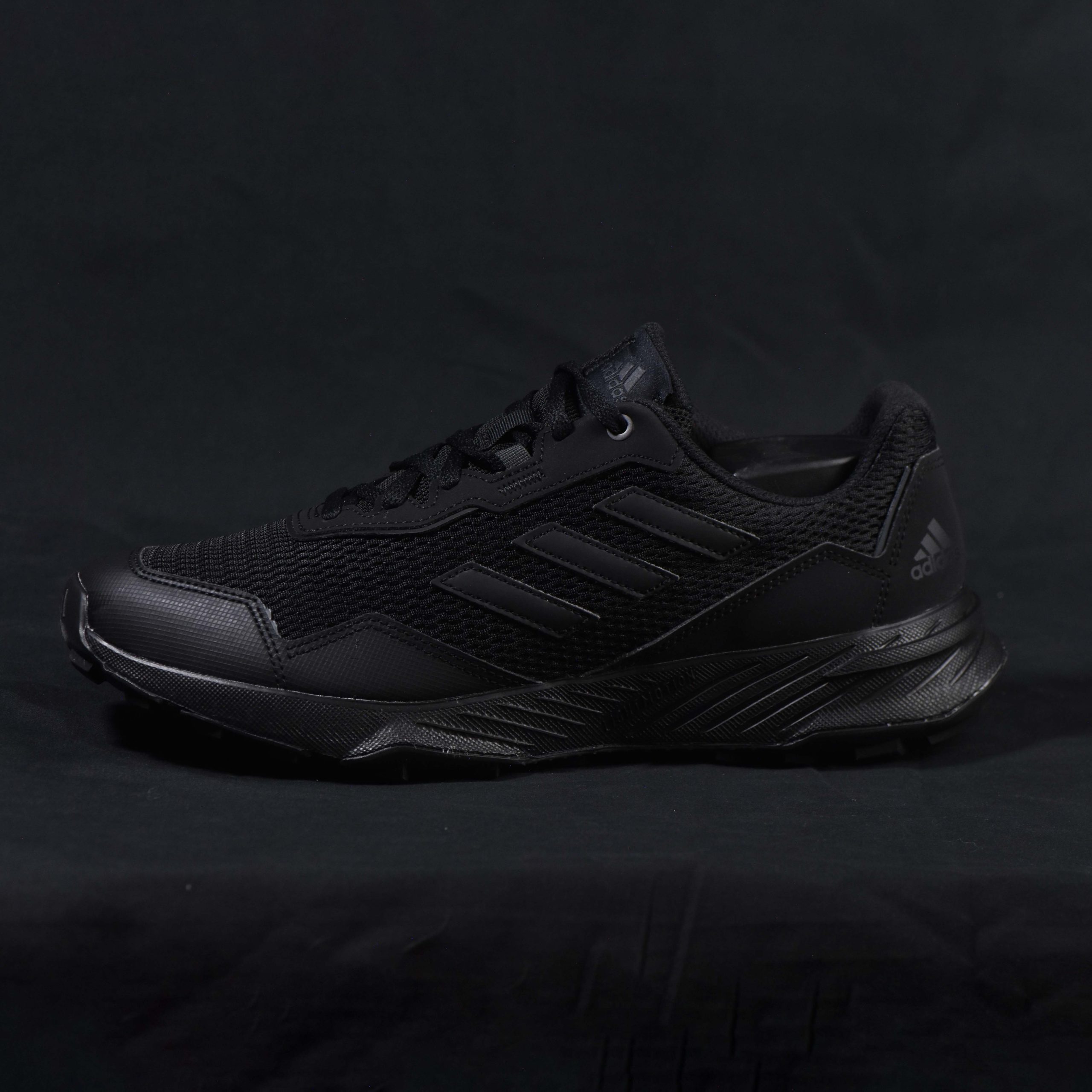 ADIDAS TRACE FINDER Q47235 – Image 6