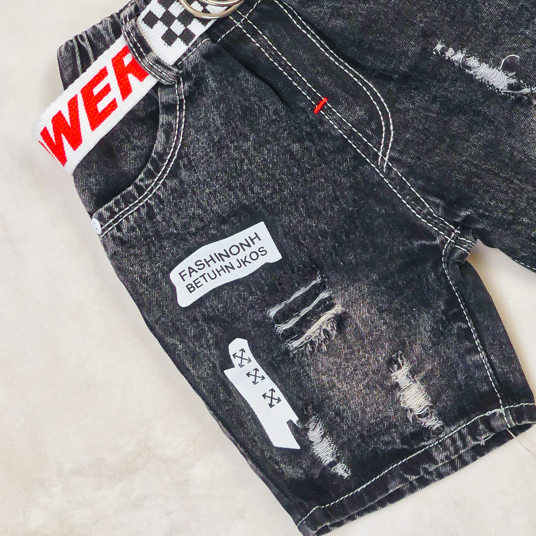 SHORT JEANS NOIR MOTIF FASHIONH BETUHN JKOS – Image 2