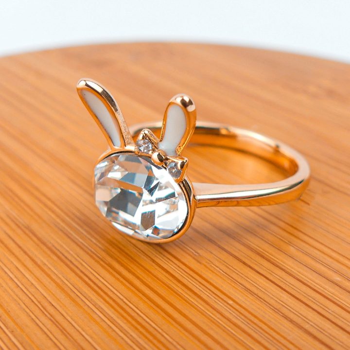 bague lapin blanc -doré-