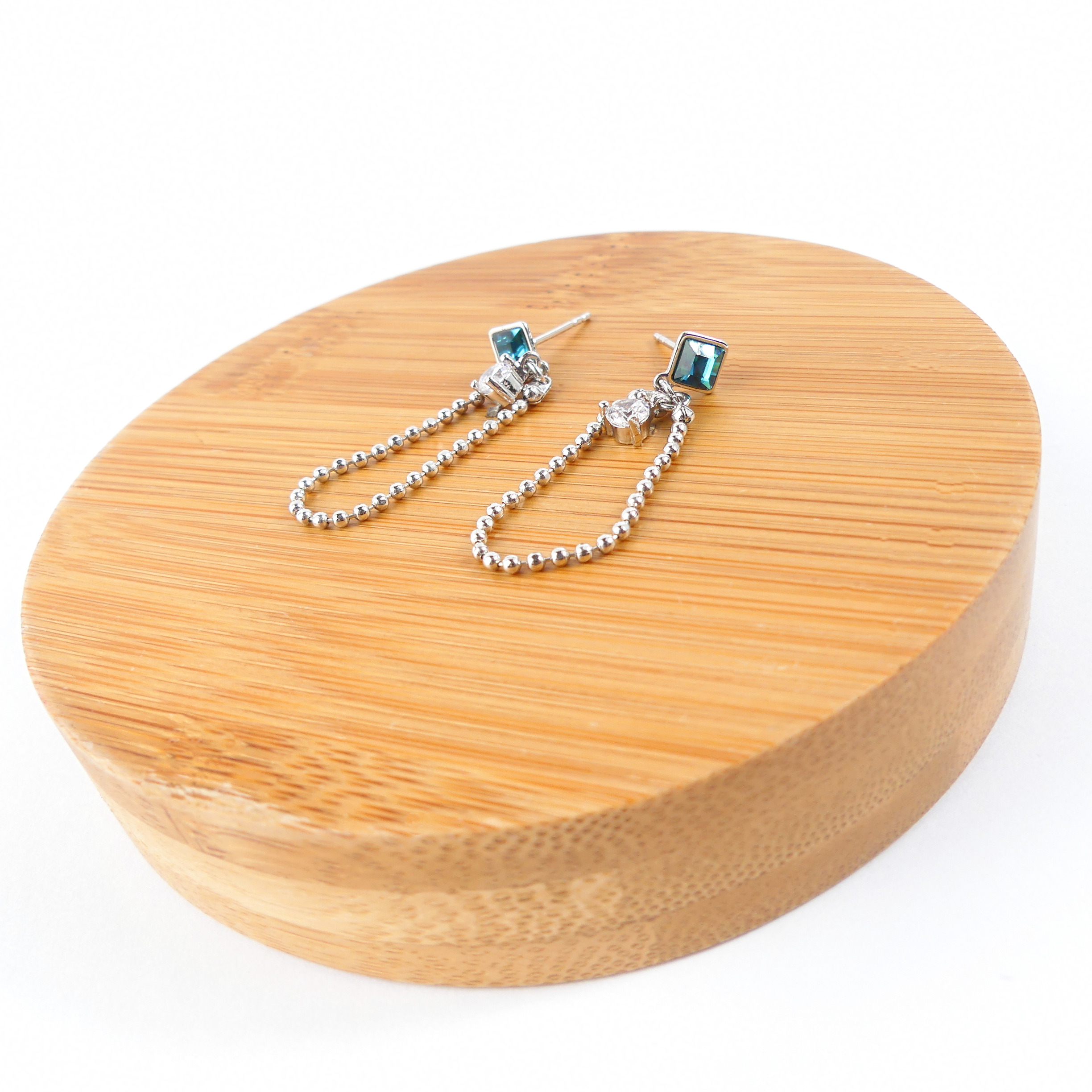 Boucle d'oreille petit carré Blue – Image 4
