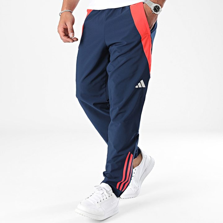 Pantalon d&rsquo;entraînement Manchester United Tiro 24 Adidas