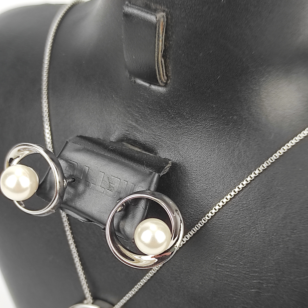 Moonlit Pearl – Image 4
