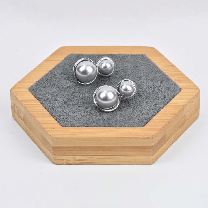 Axiom silver