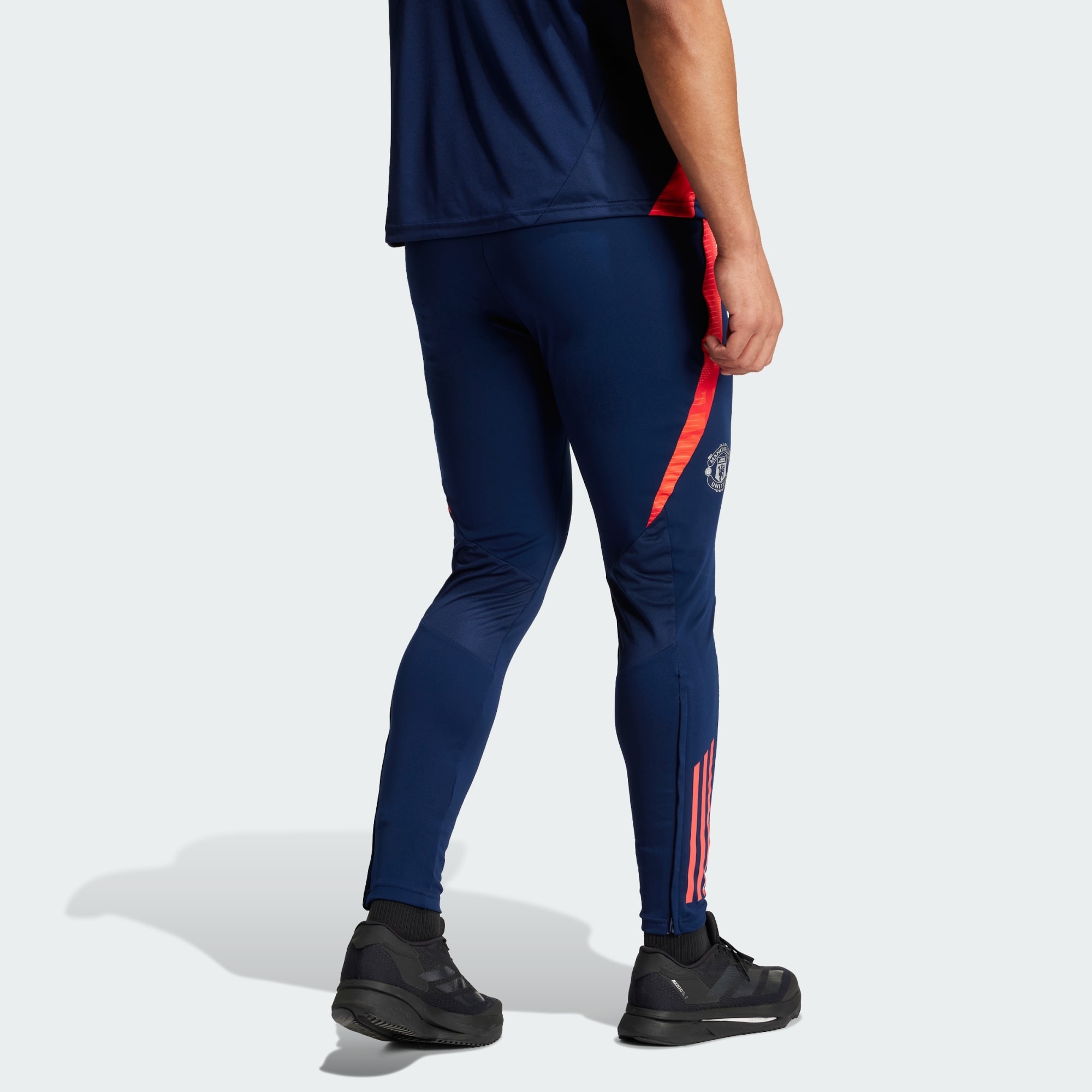 Pantalon d'entraînement Manchester United Tiro 24 Adidas – Image 4