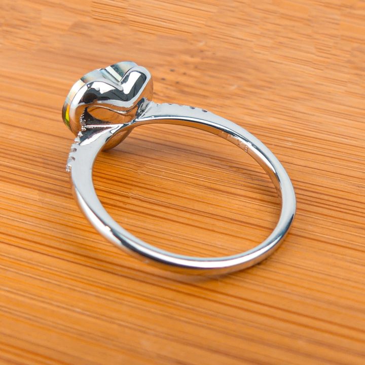 bague coeur verte reflé