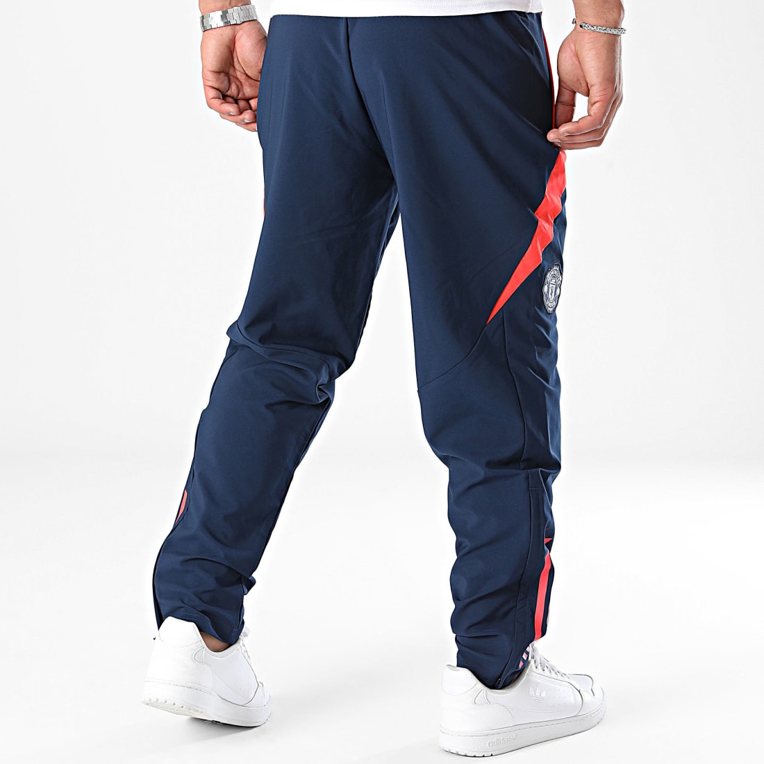Pantalon d'entraînement Manchester United Tiro 24 Adidas – Image 3