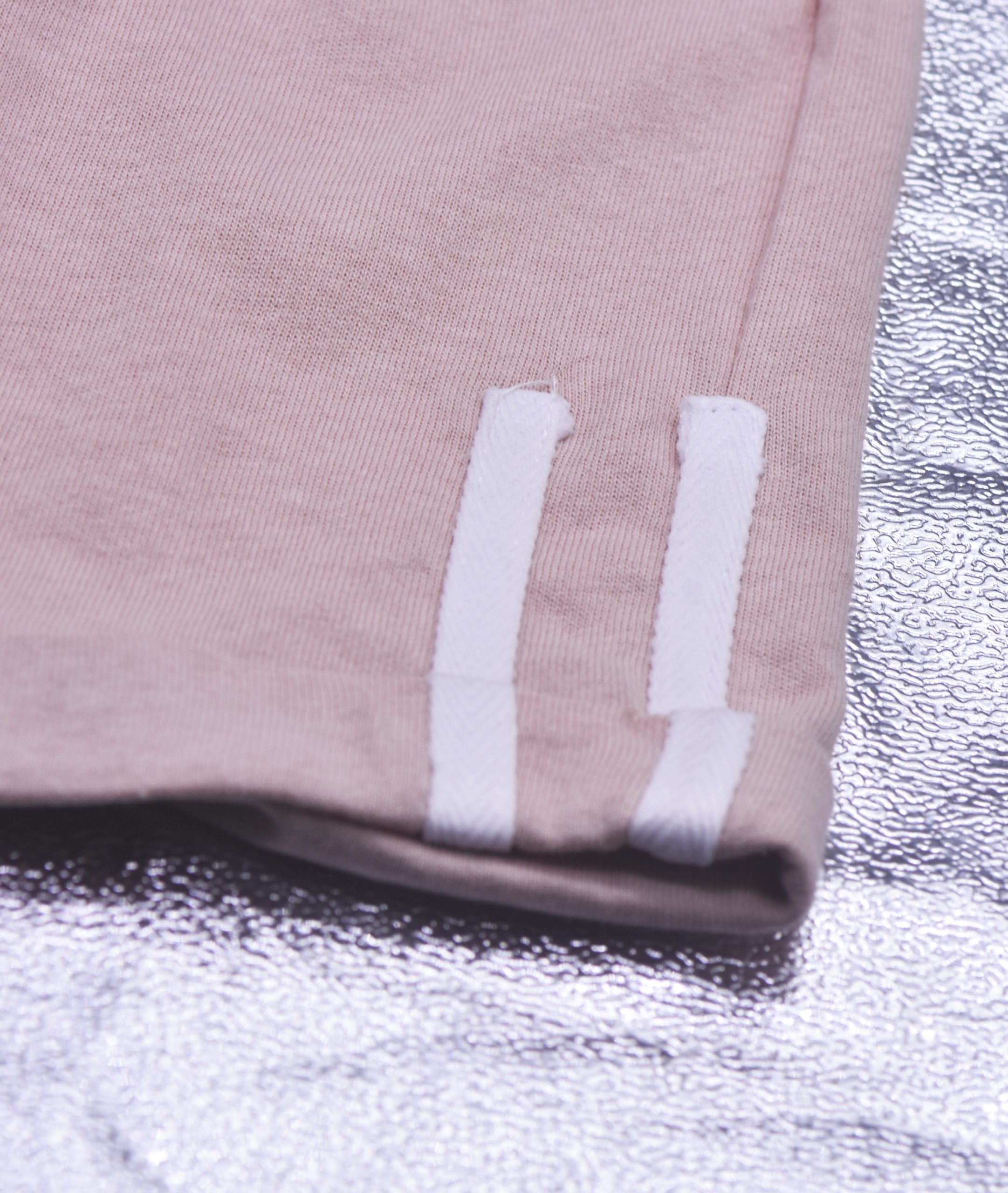SHORT COTON ROSE AVEC 2 Bandes Blanches – Image 3
