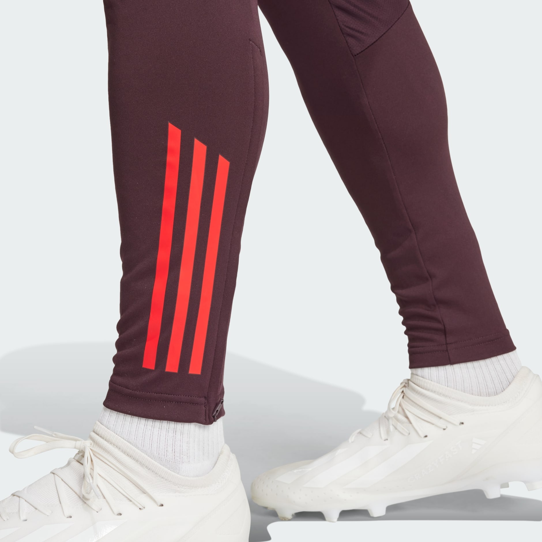 Pantalon d'entraînement FC Bayern Tiro 24 Adidas – Image 4