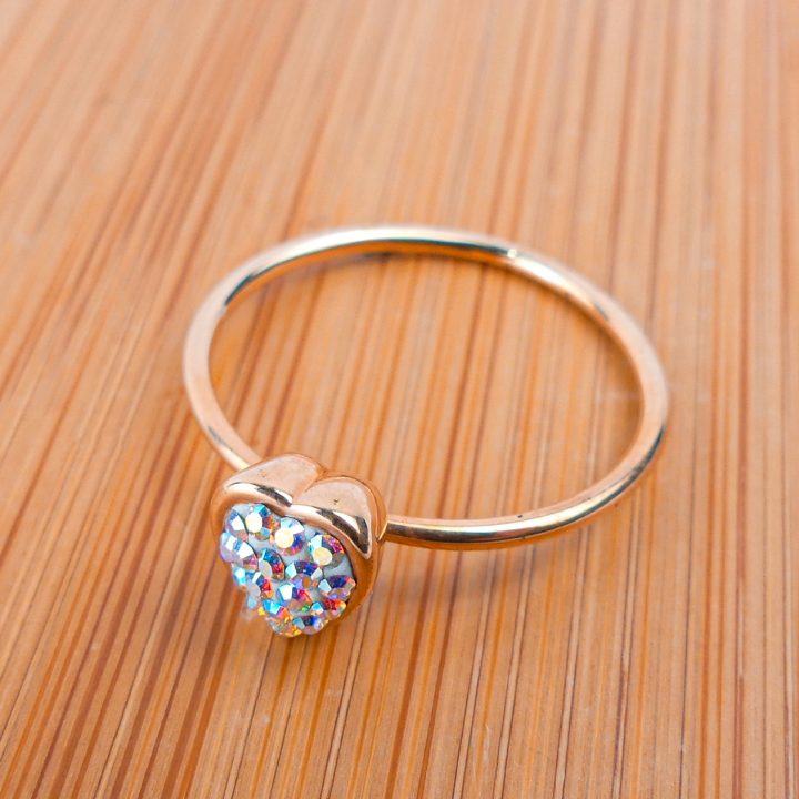 bague fine coeur blanc