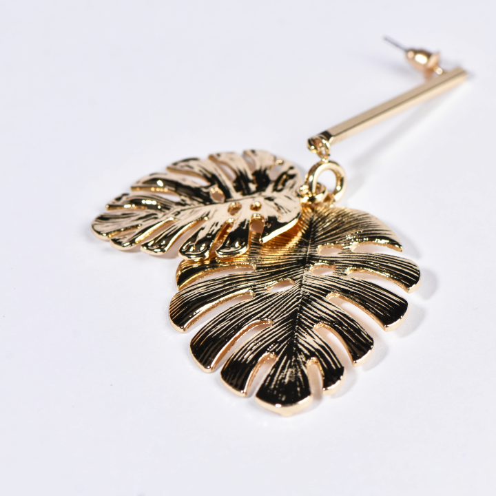 BREEZE LEAF EARRINGS