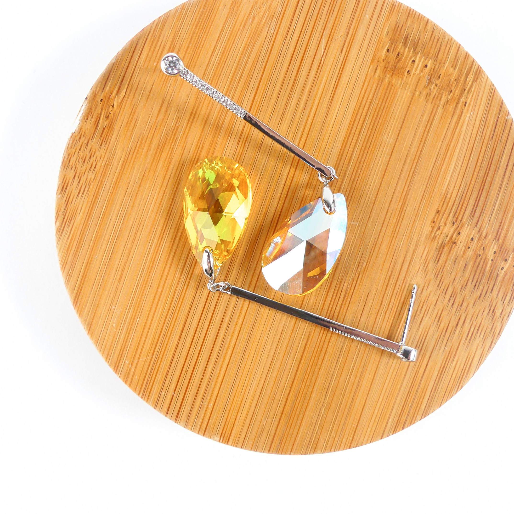 boucle d'oreille pendantes goutte jaune – Image 4