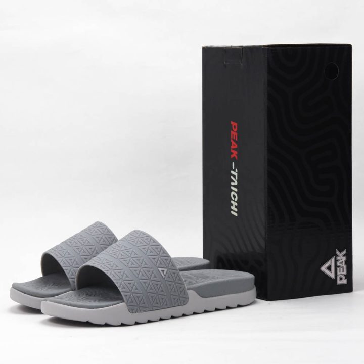 Peak Taichi Slippers