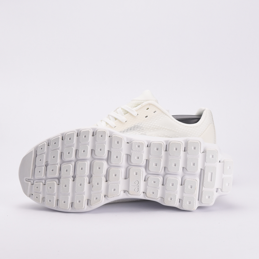 ALO RUNNER SNEAKER – Image 3
