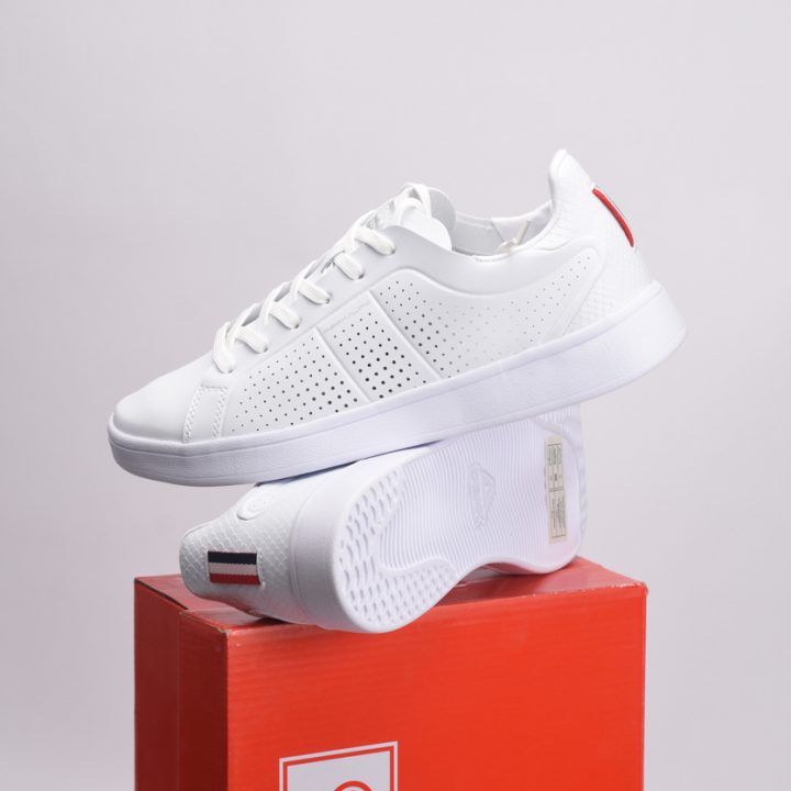 PEAK FOOTWEAR