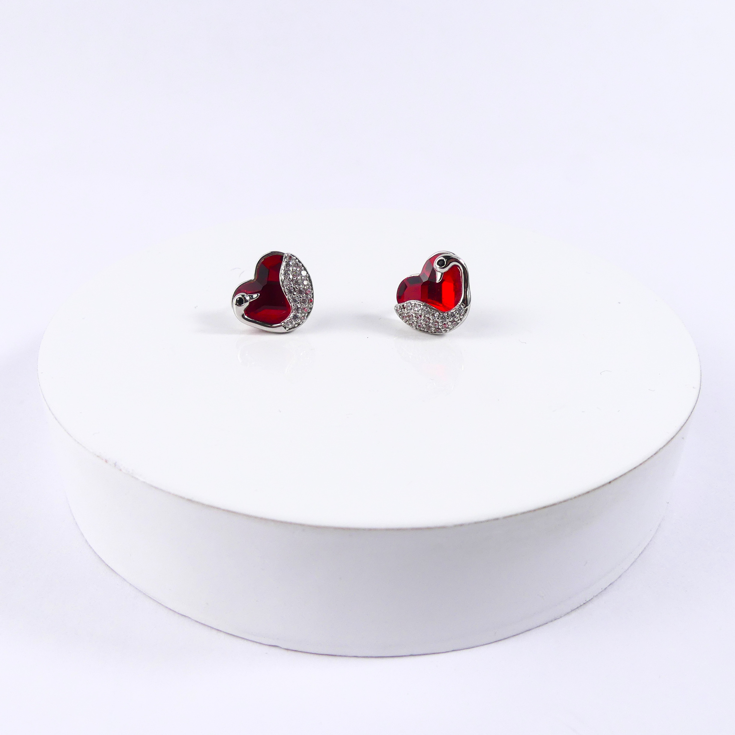 boucle d'oreille coeur rouge – Image 3
