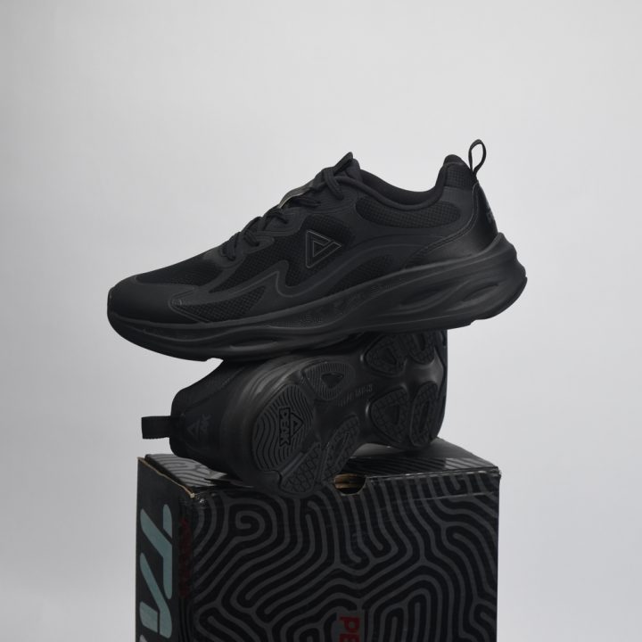 PEAK FOOTWEAR