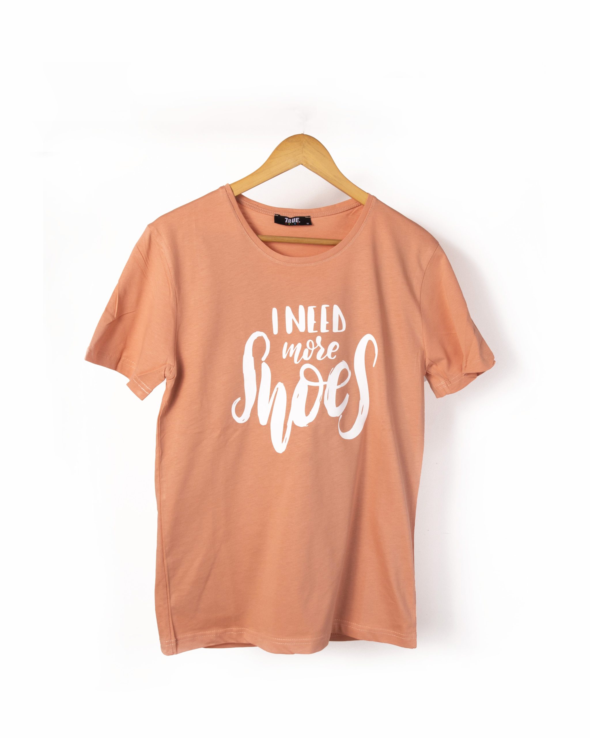 T-shirt SAUMON *I NEED MORE SHOES* – Image 3