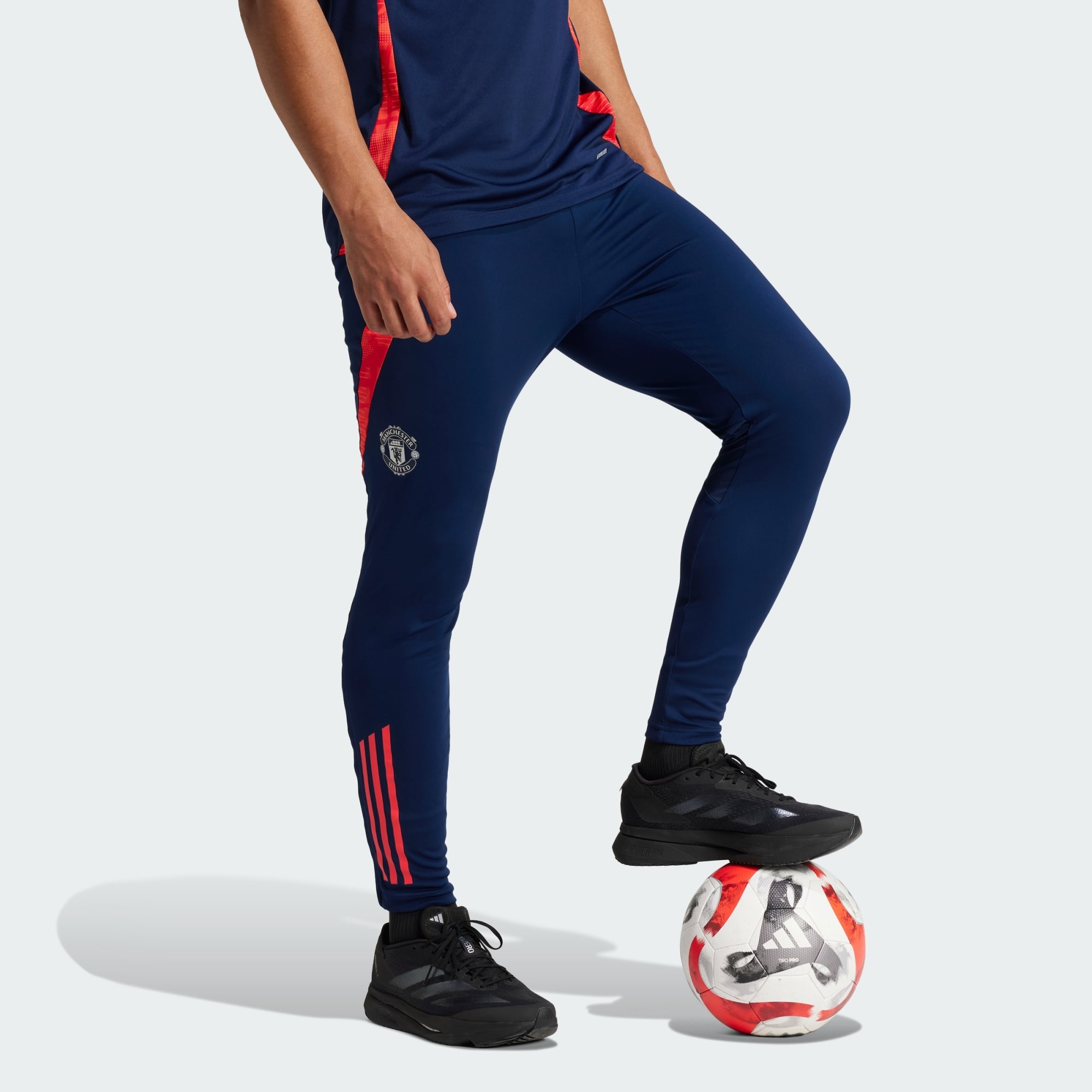 Pantalon d'entraînement Manchester United Tiro 24 Adidas – Image 5