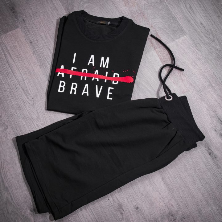ENSEMBLE NOIR *I AM  AFRAID BRAVE *